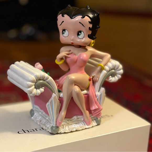 Vintage Betty Boop music box lot (2) with bonus lunchbox!!!! - Picture 3 of 16